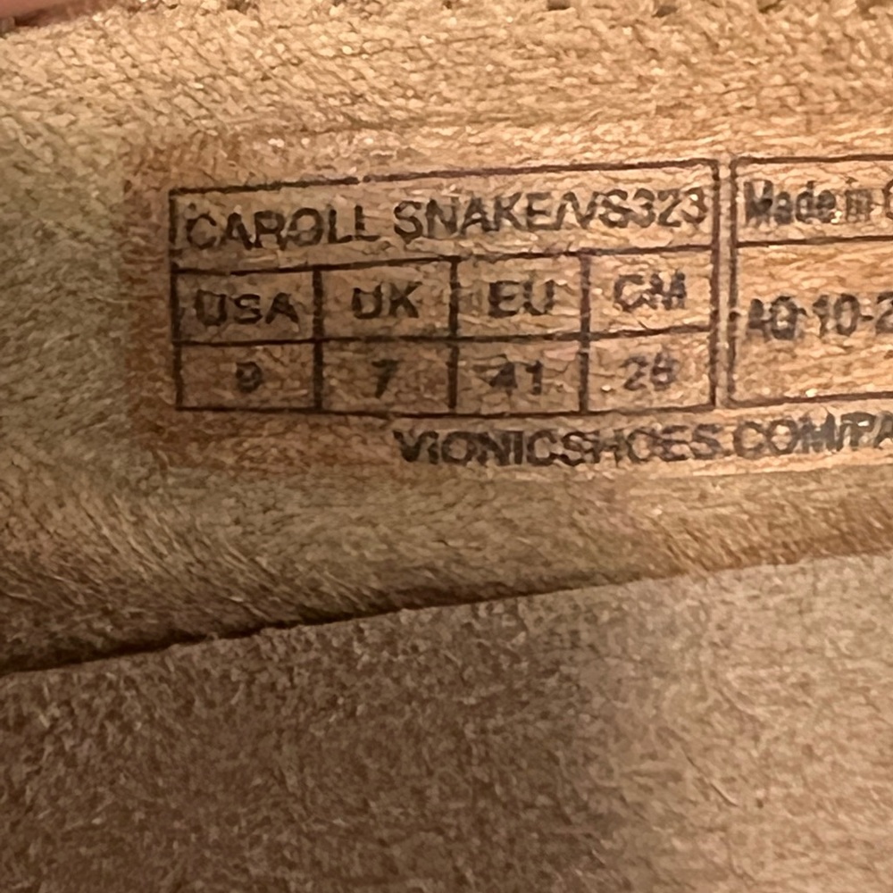 Vionic Flats Size 9 - Picture 5 of 7